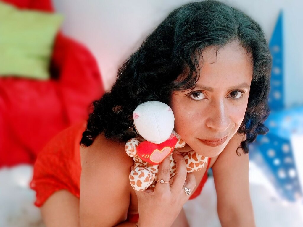 Join AlessiaMature Private Chat