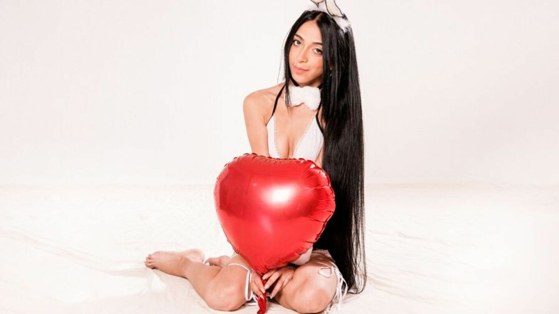 Join AliceSantini Private Chat