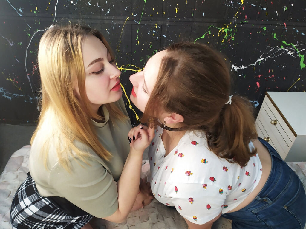 Join AliseAndMia Private Chat