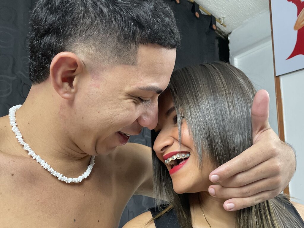 Join AlisonAndJacod Private Chat