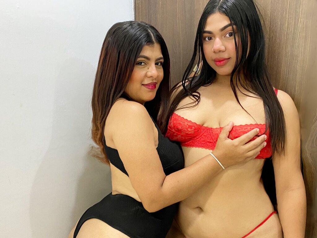 Join AlisonAndMia Private Chat