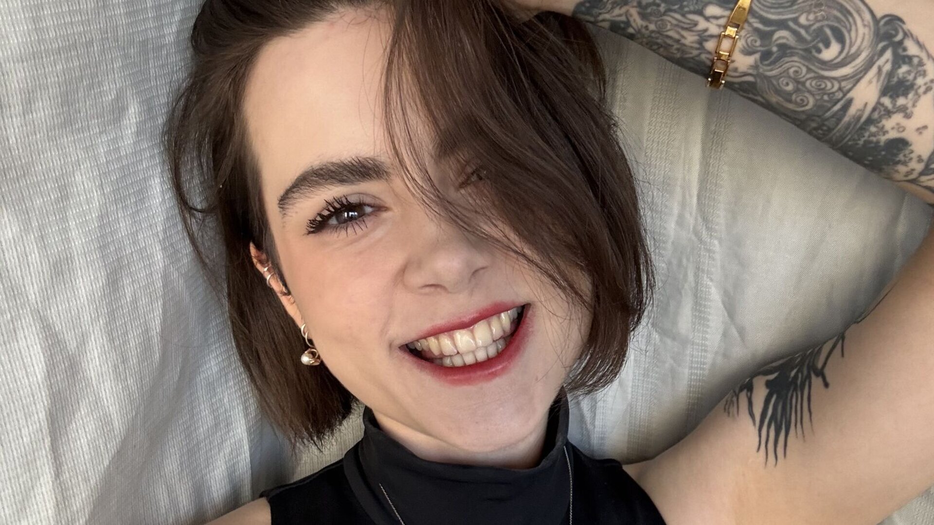Join AriaBlair Private Chat