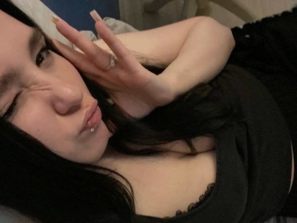 Join BarbaraMarti Private Chat
