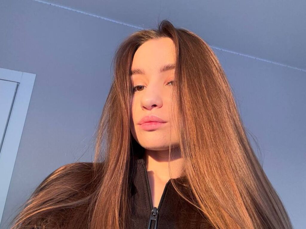 Join BridgetHewson Private Chat