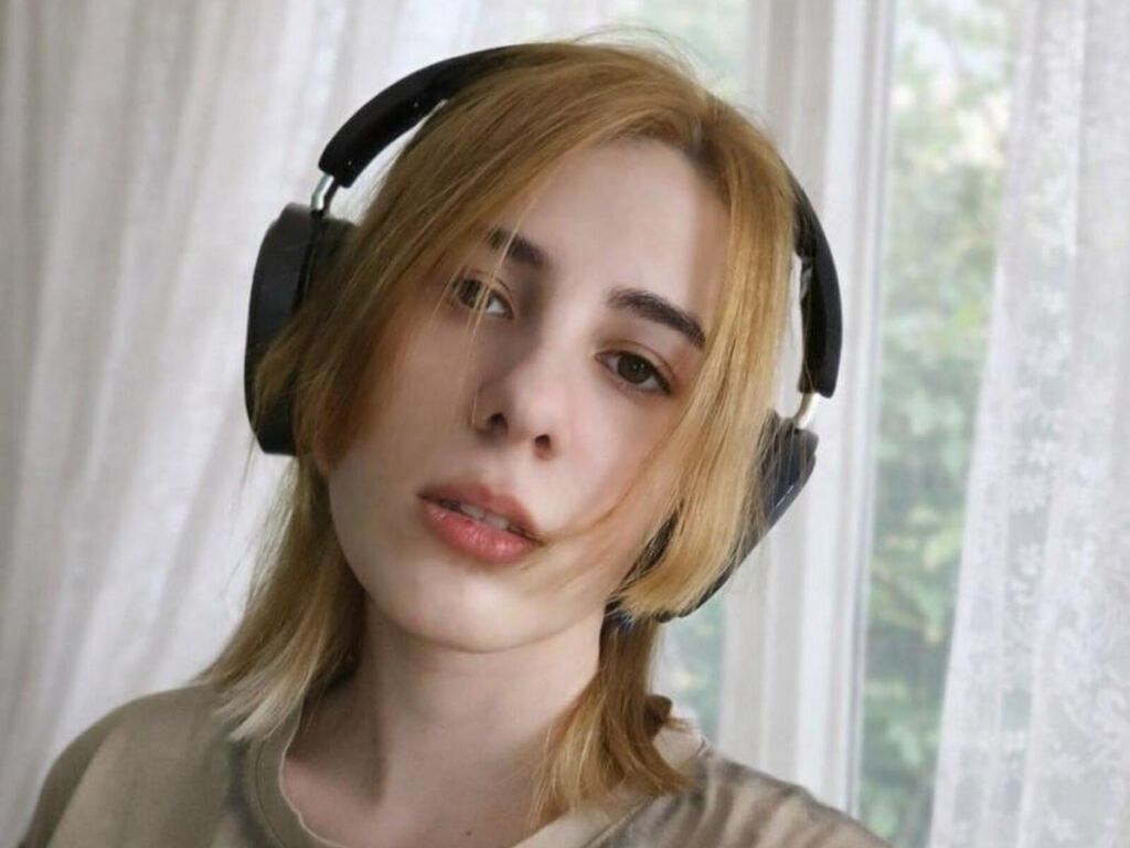 Join CarlHanchett Private Chat