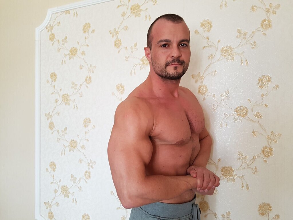 Join CristianDiesel Private Chat