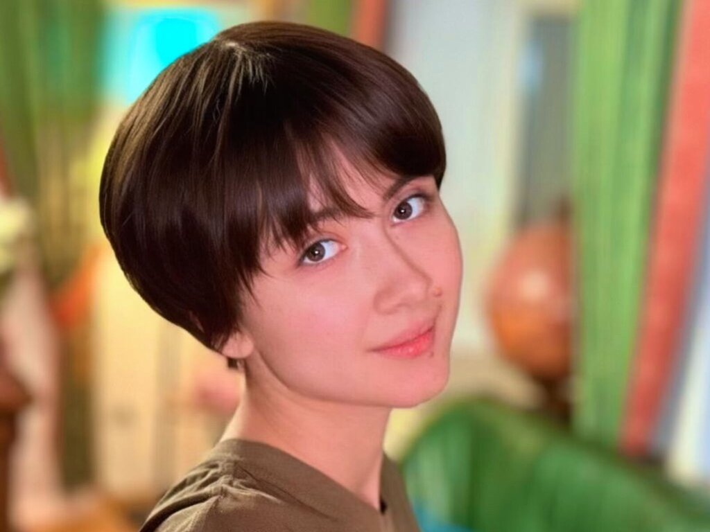 Join CrystalCarstens Private Chat