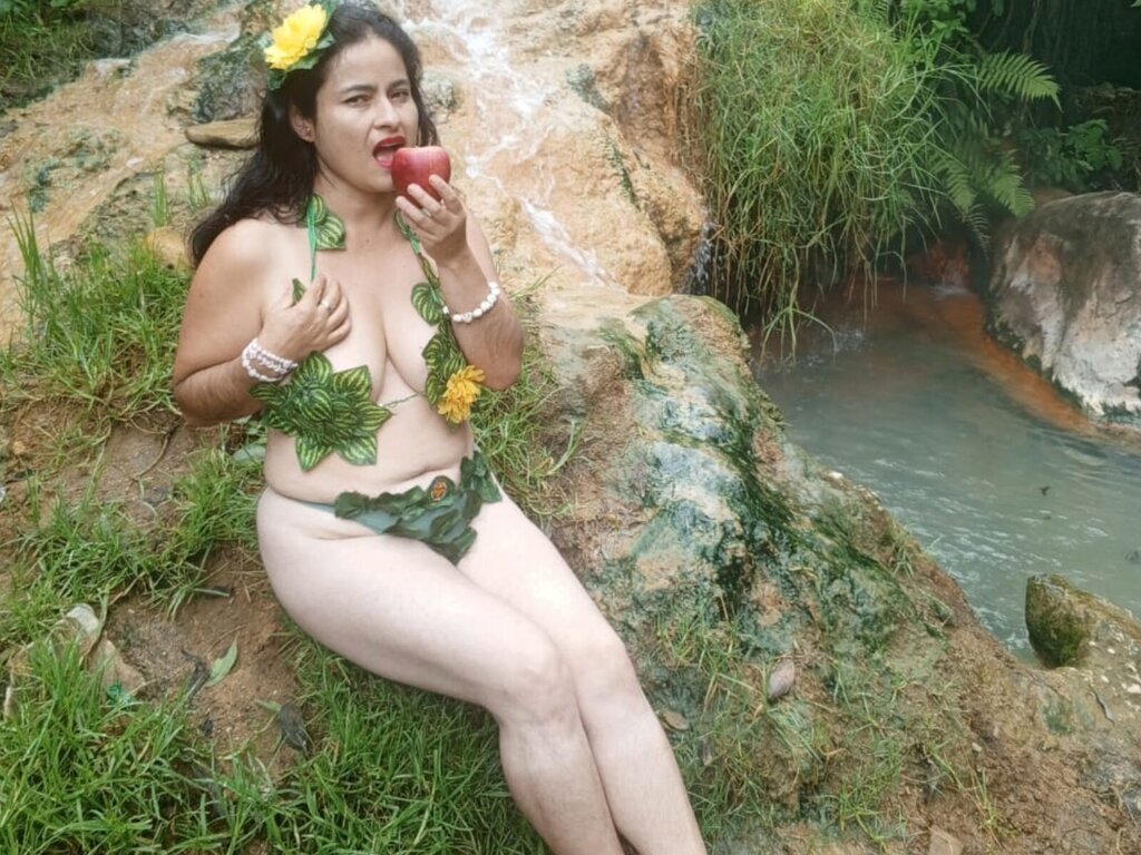 Join CrystallZane Private Chat