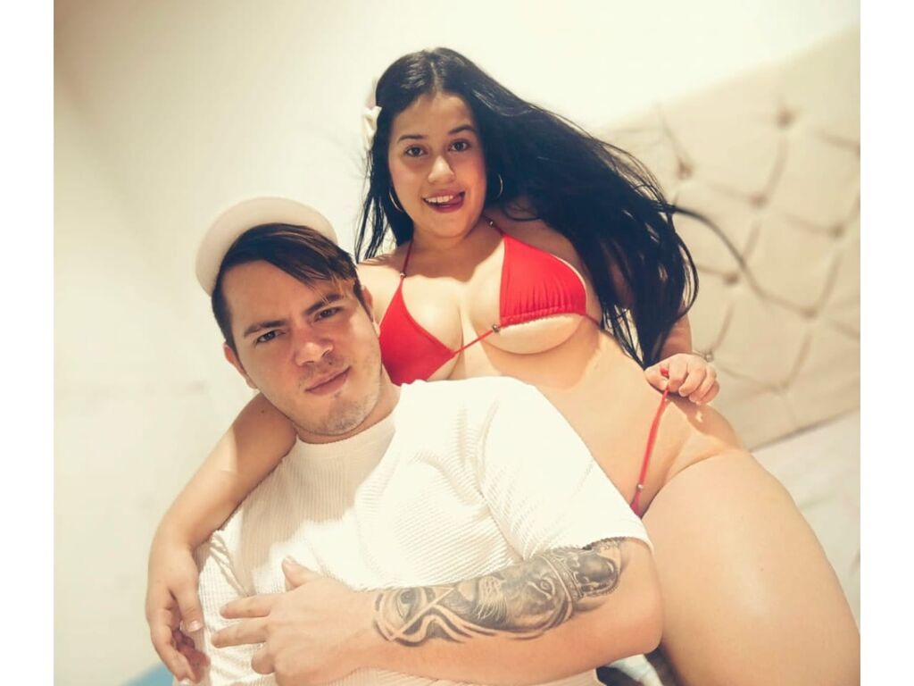 Join DaniLeo Private Chat