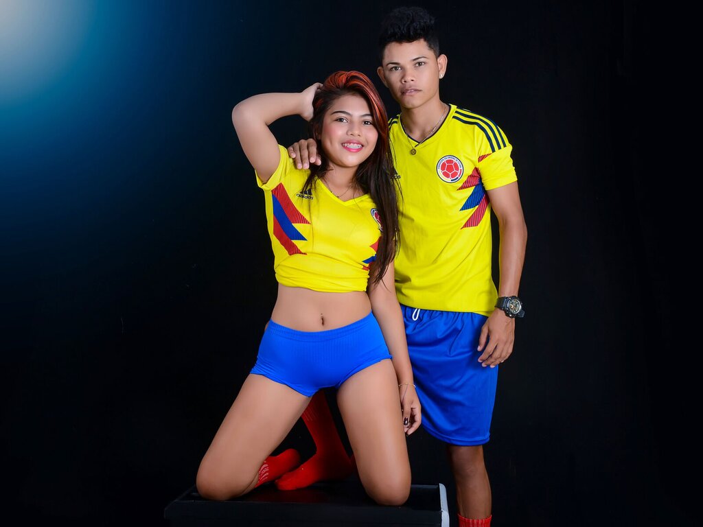 Join DanielAndAndrea Private Chat