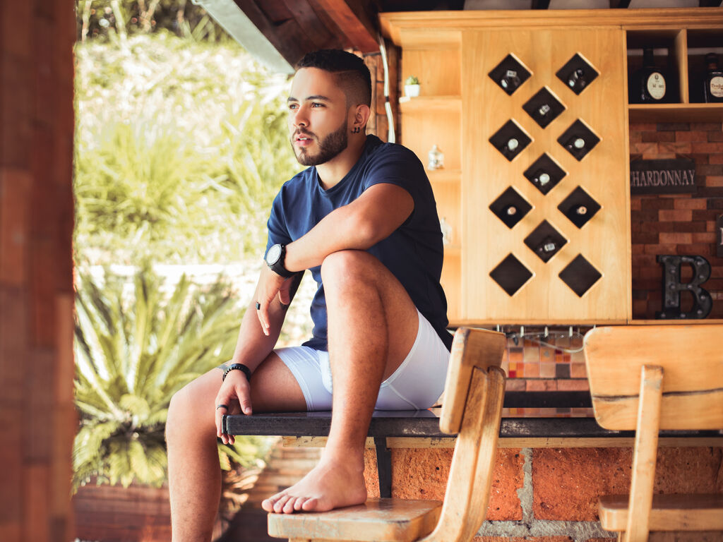 Join DemianOlsen Private Chat