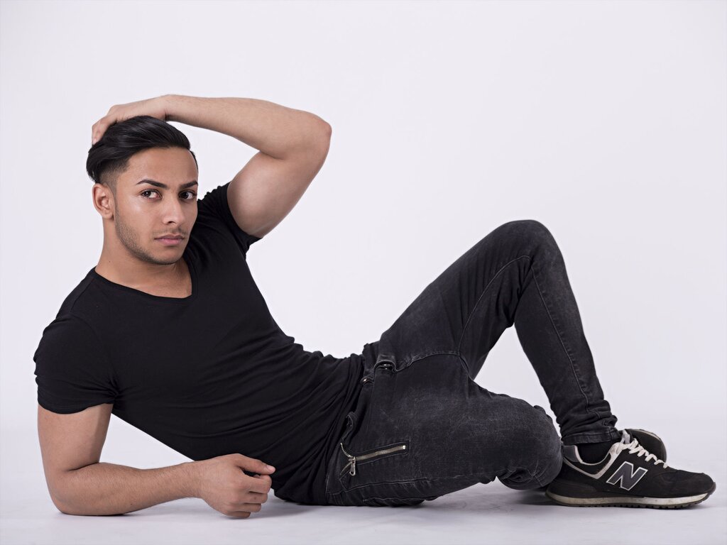 Join DwayneGrant Private Chat