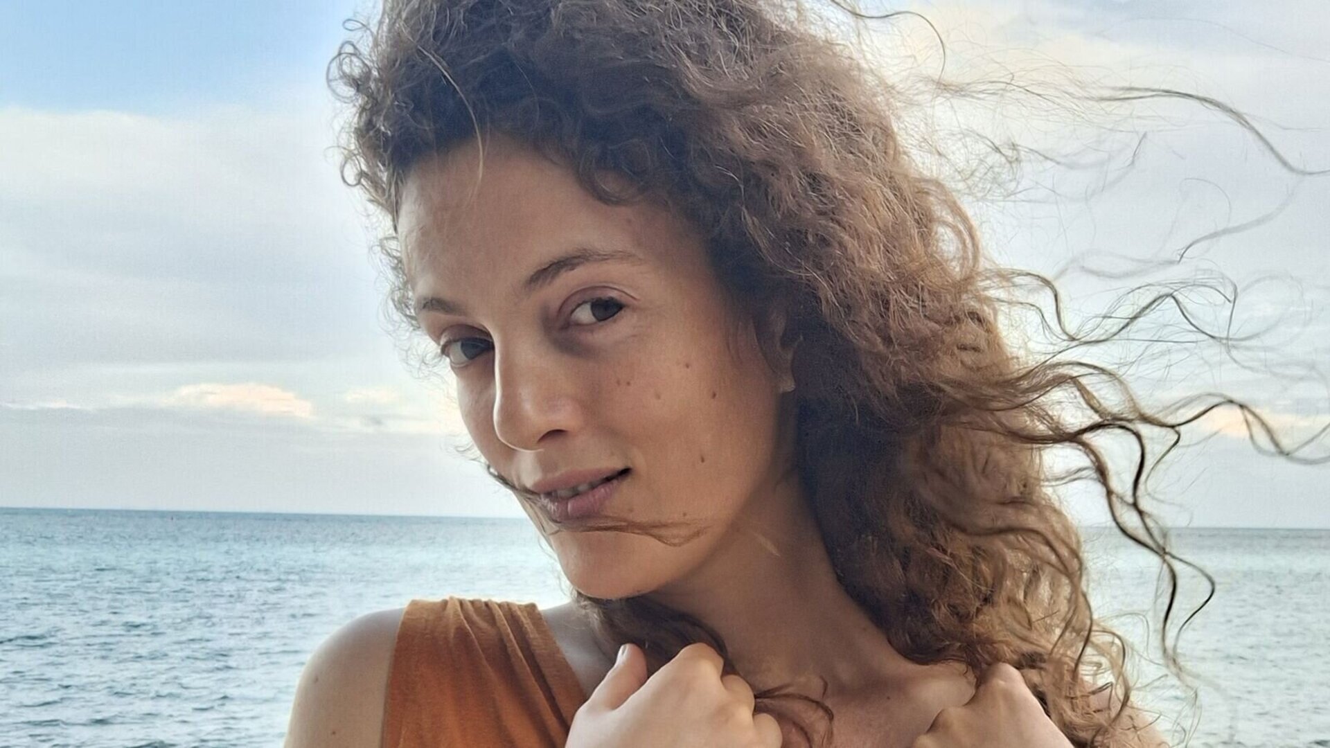 Join EsmeraldaMali Private Chat