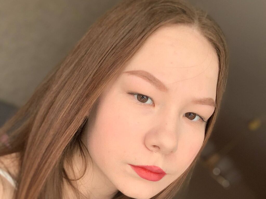 Join EvelinRepaci Private Chat