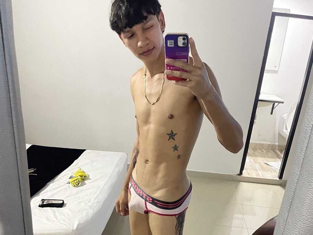 Join HayenSarmiento Private Chat