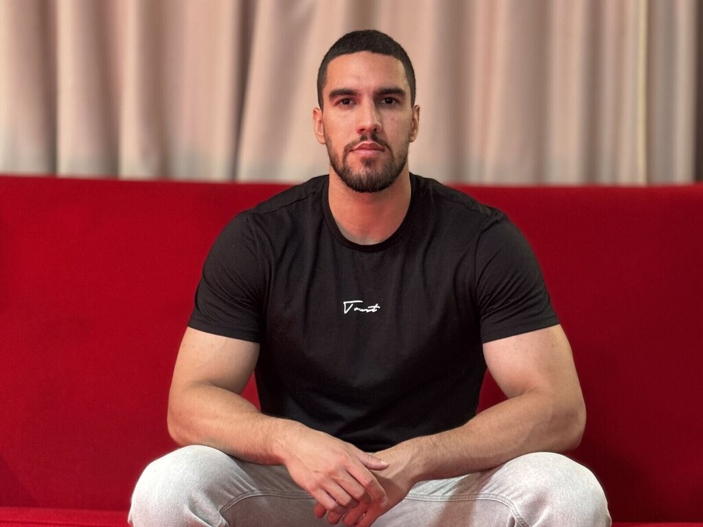 Join IvanHyde Private Chat