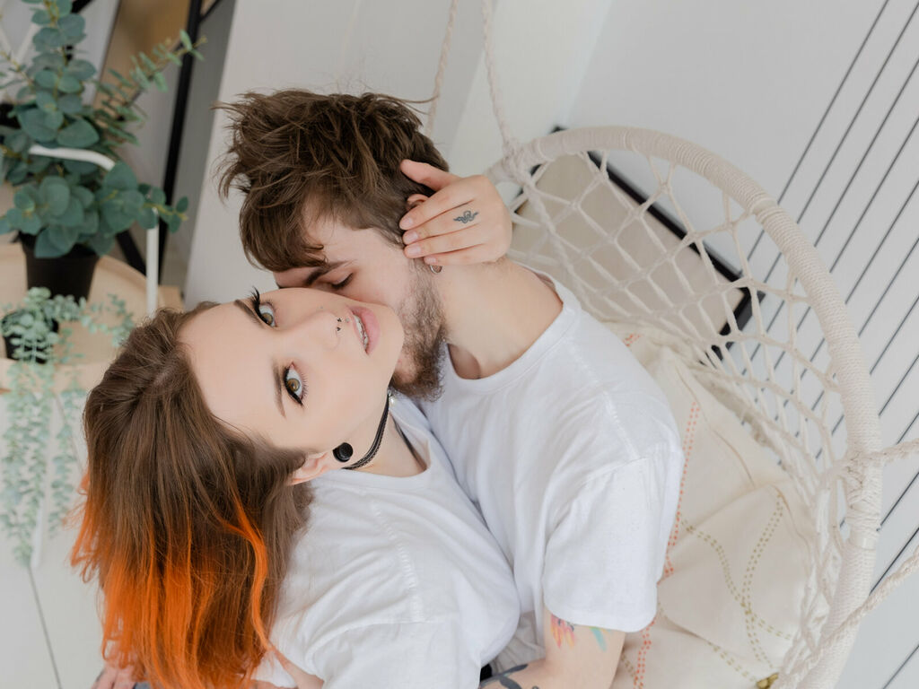 Join JessicaAndRodger Private Chat