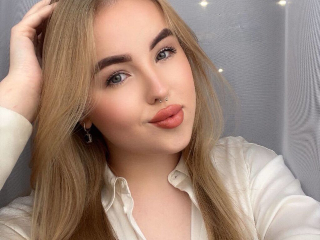 Join JuditWilson Private Chat