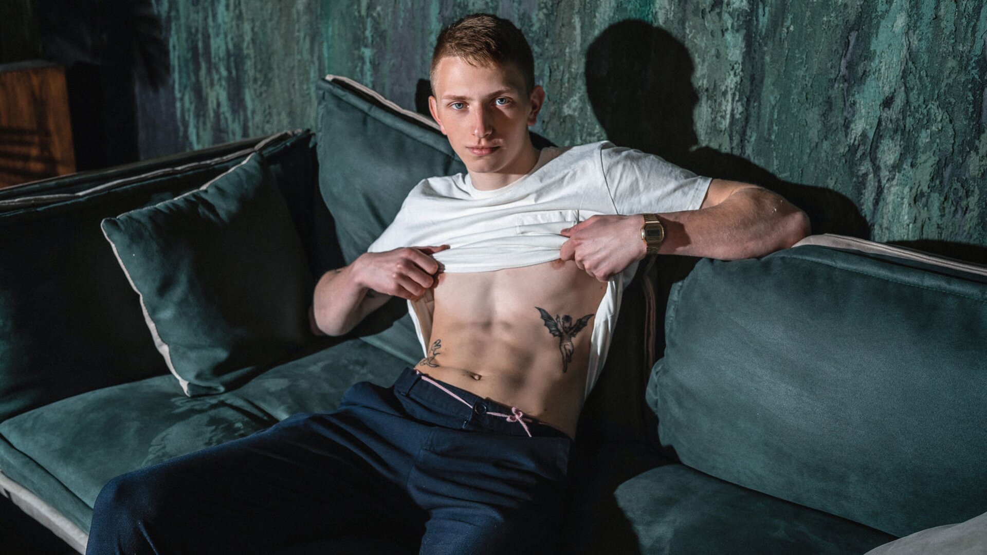 Join JulianBody Private Chat