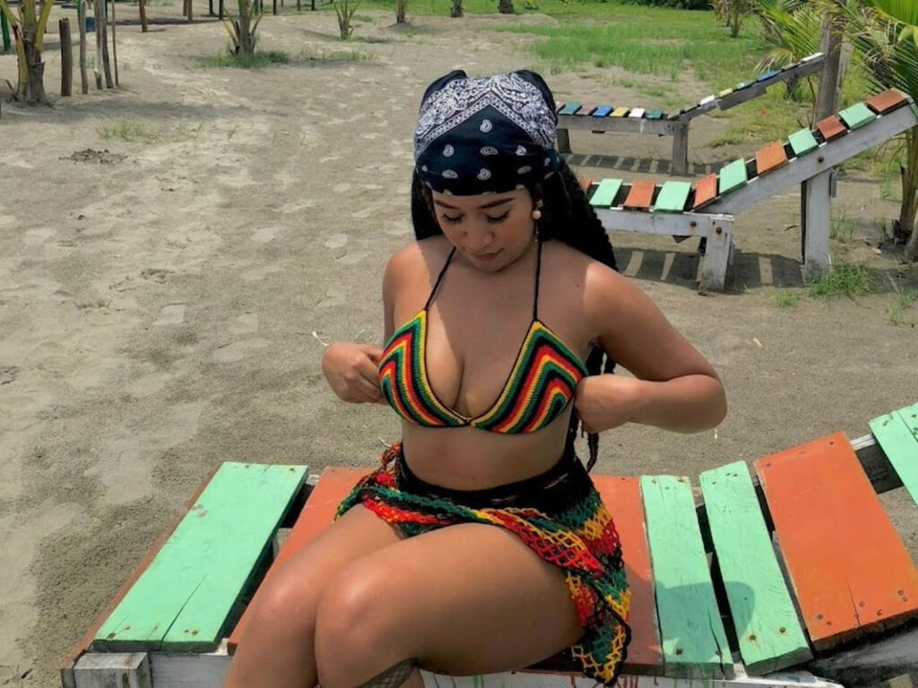 Join JulietaBeckh Private Chat