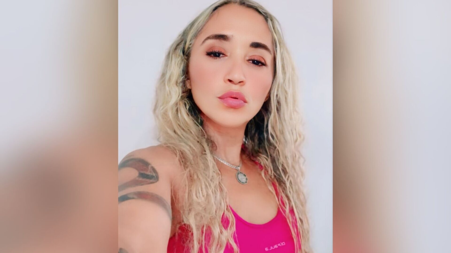 Join LilithMoonligt Private Chat