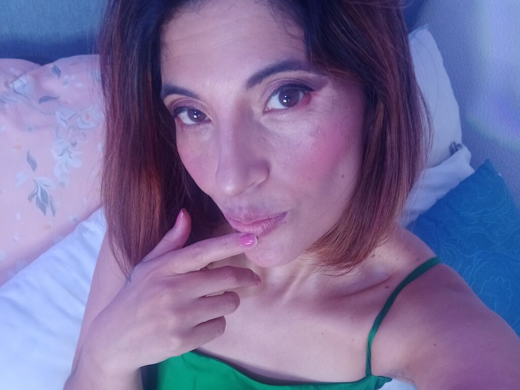 Join Lourraine Private Chat