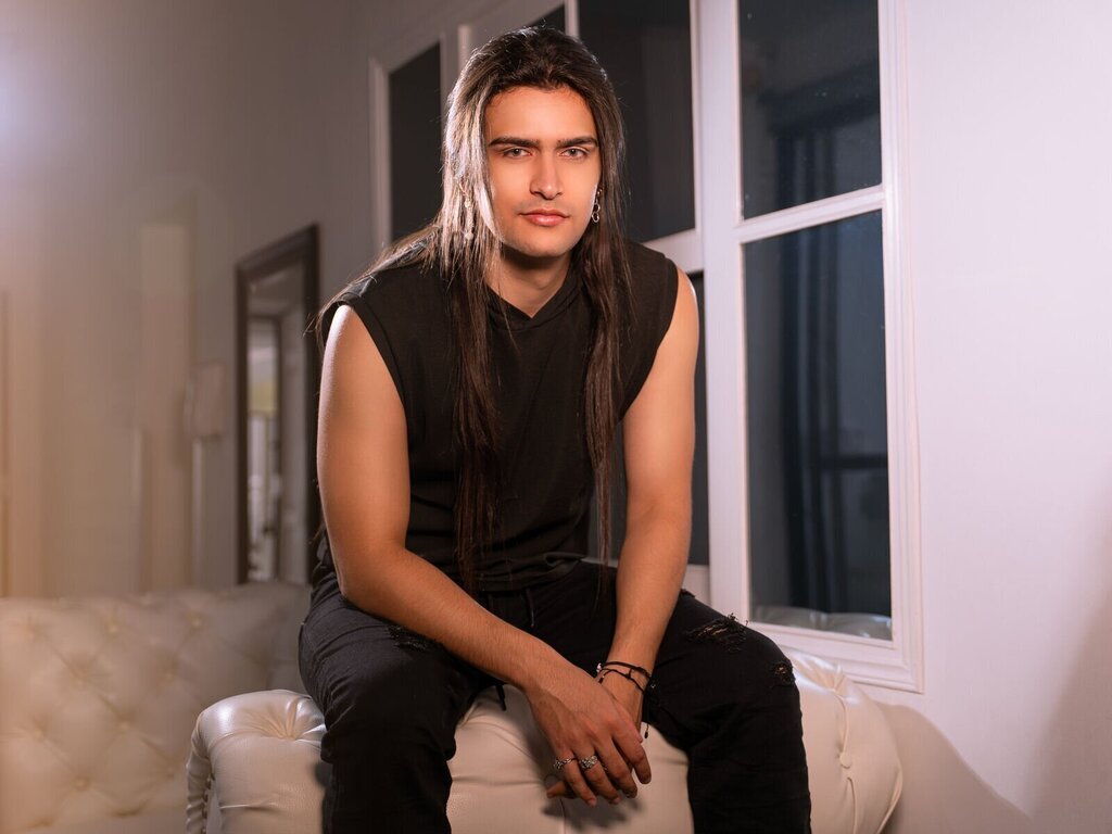 Join LucaHoffman Private Chat