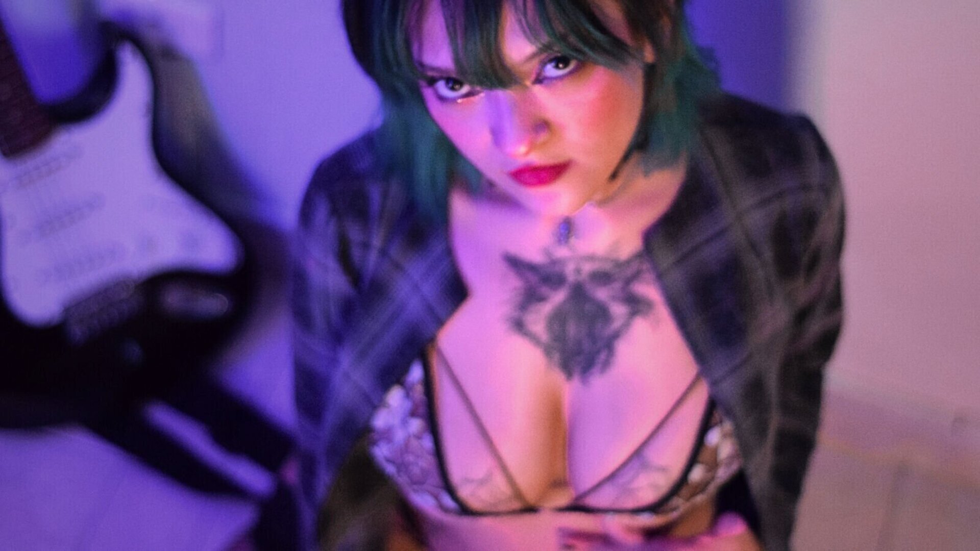 Join LucyLobco Private Chat