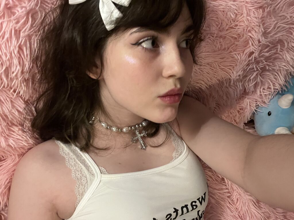 Join LuluEklov Private Chat