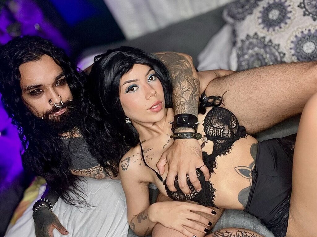 Join MarlyAndArias Private Chat