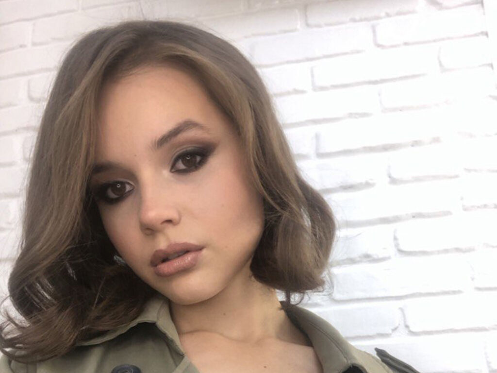 Join MerylColeman Private Chat