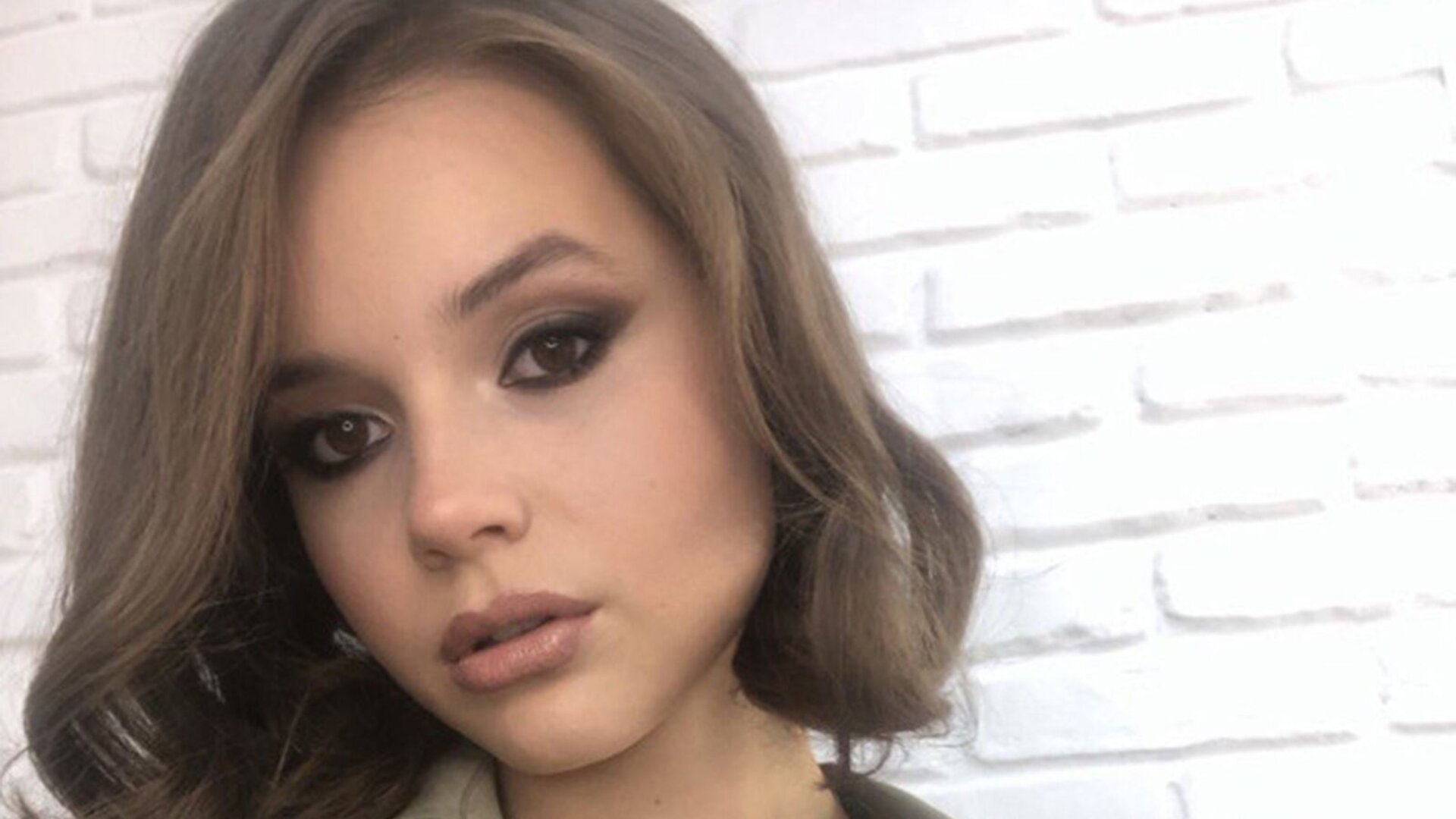 Join MerylColeman Private Chat