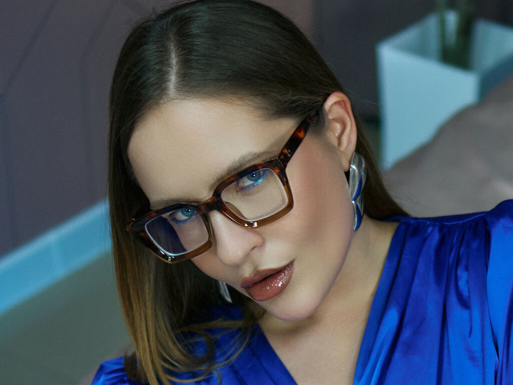 Join MiraKnox Private Chat