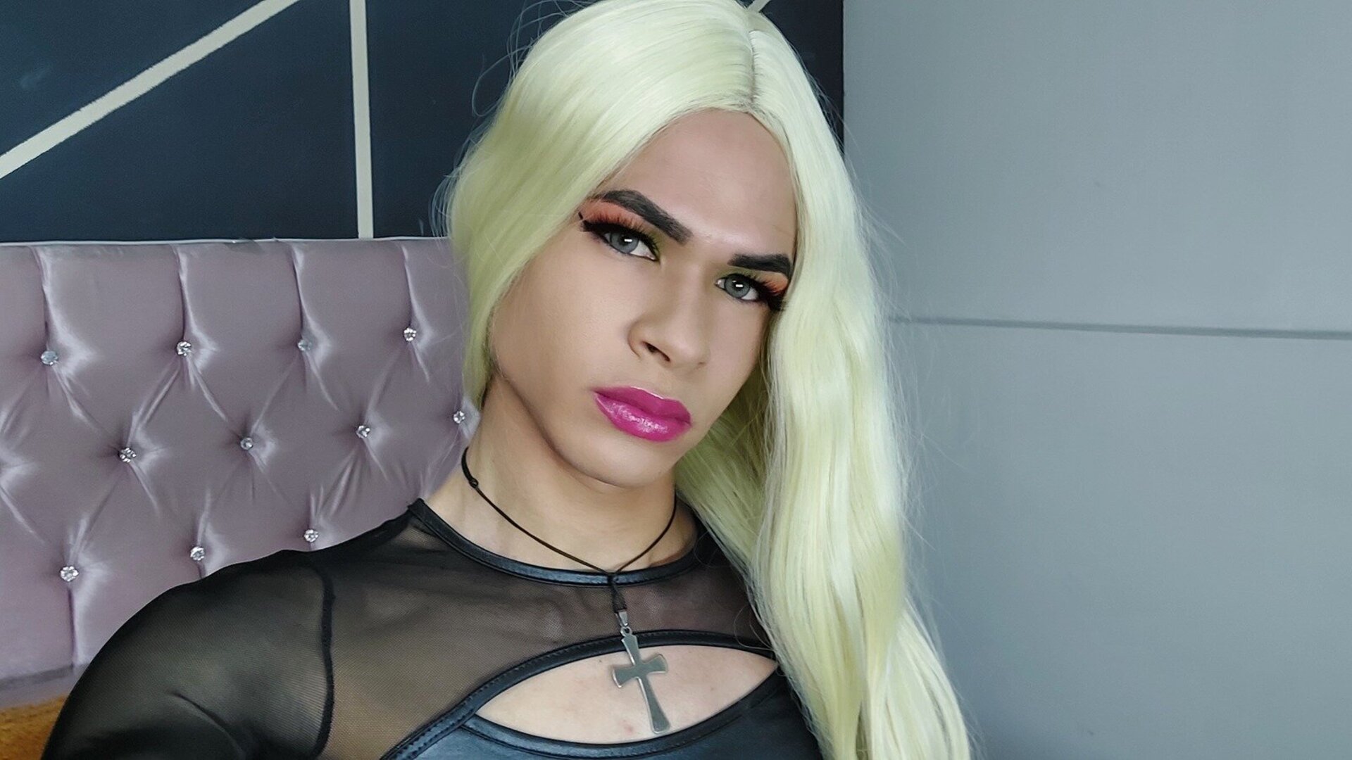 Join MonicaFerrer Private Chat