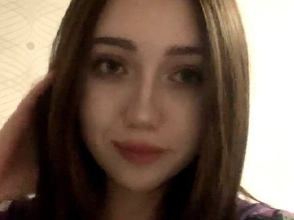 Join NikaHolmes Private Chat