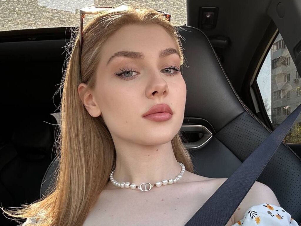 Join OctaviaBurks Private Chat
