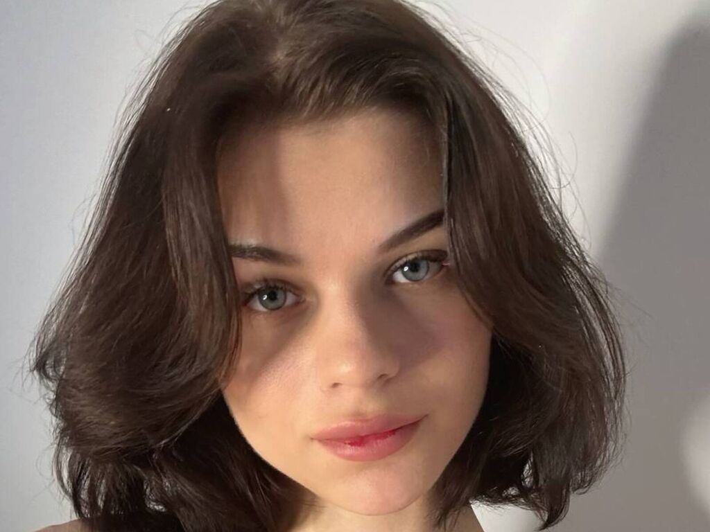 Join OdetteCoatsworth Private Chat