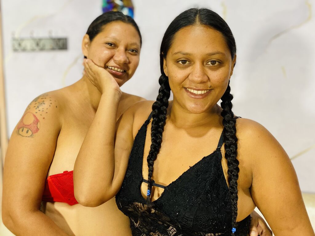 Join OliviaAndEmma Private Chat