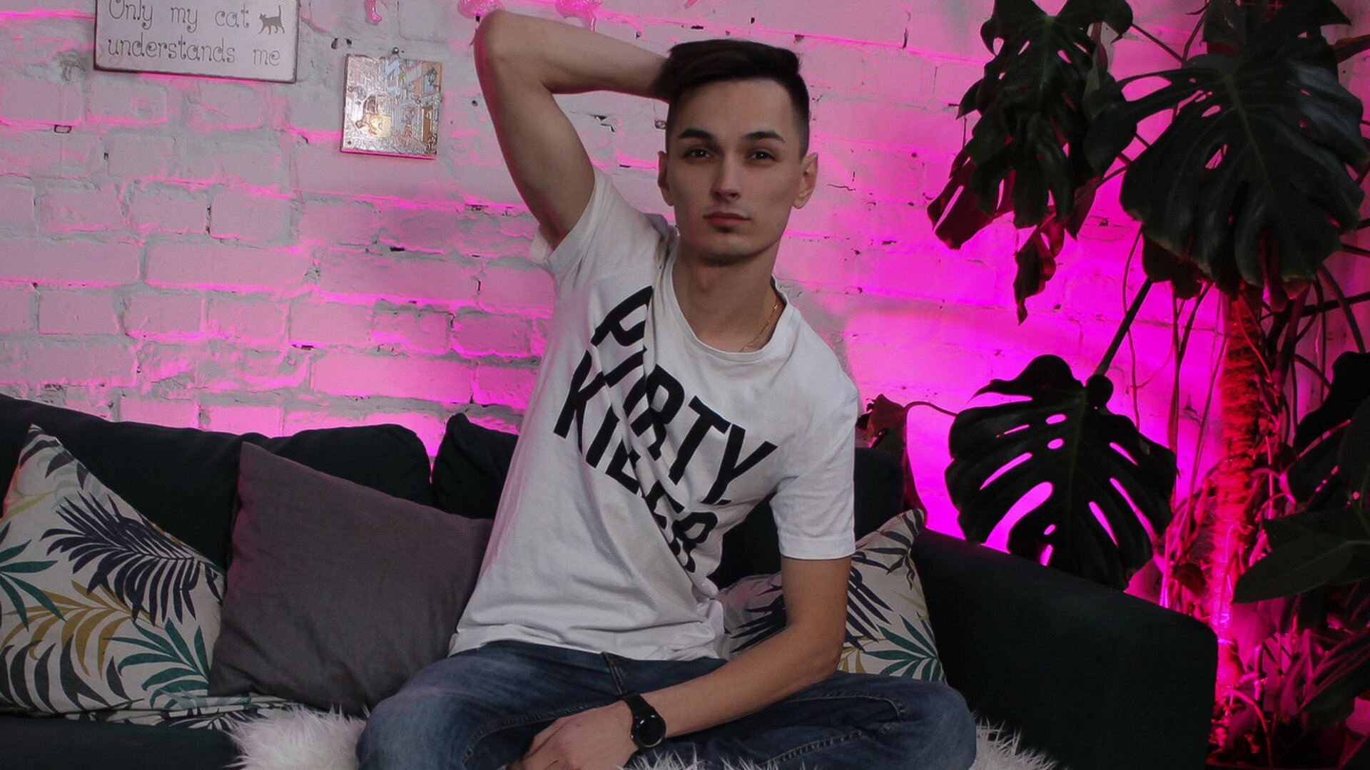 Join OskarHot Private Chat