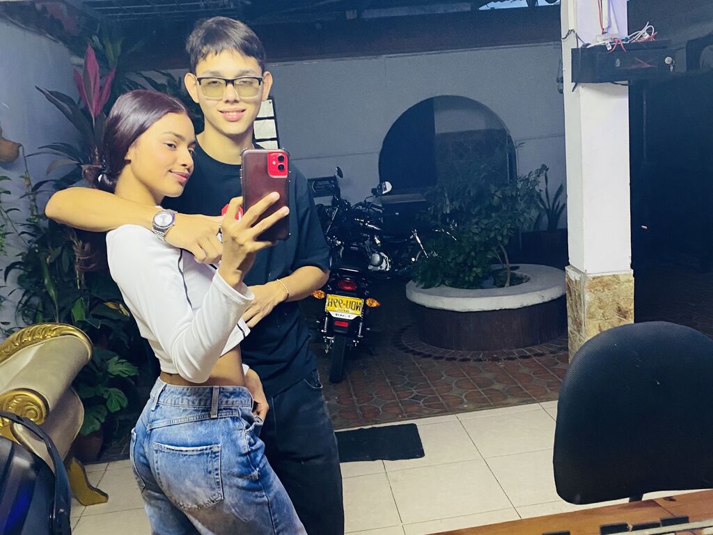 Join SaloAndAlex Private Chat