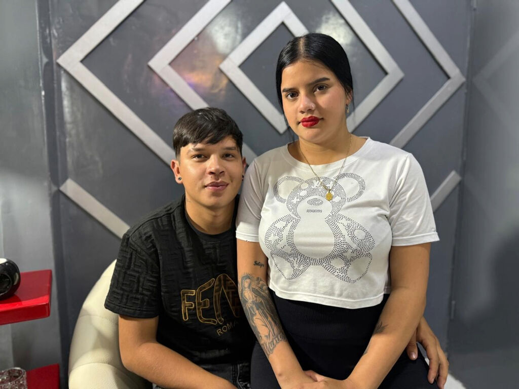 Join SofiaAndLianx Private Chat