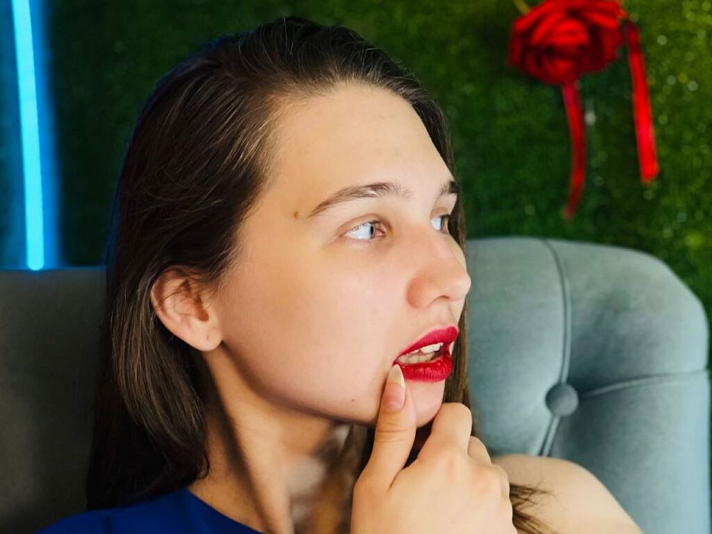 Join TessaMills Private Chat