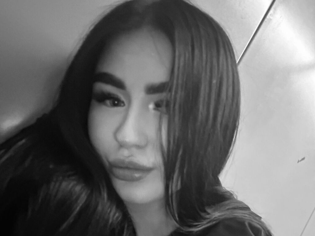 Join YevetteStreeper Private Chat